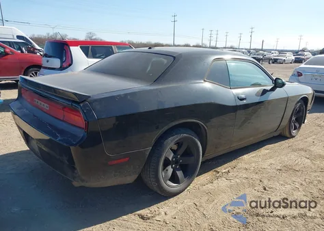 2014 Dodge Challenger Sxt z USA, uszkodzony, nr VIN 2C3CDYAG9EH274039